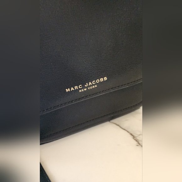 Rarely Used Marc Jacobs Crossbody with Tag - Picture 5 of 14